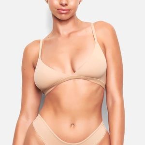 New without tags SKIMS Fits Everybody Triangle Bralette in Clay
